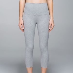 Lululemon Grey Wunder Under leggings size 4